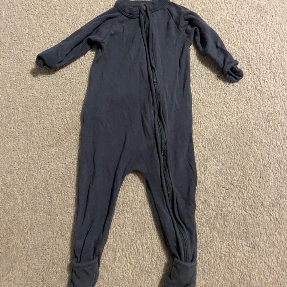 3-6 month old sleeper